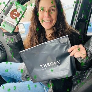 Meet your Posher, Vicky